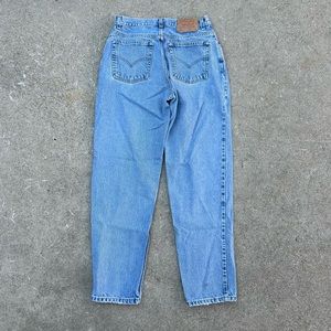 Amazing vintage 550 Levi’s. Dated 2002😍